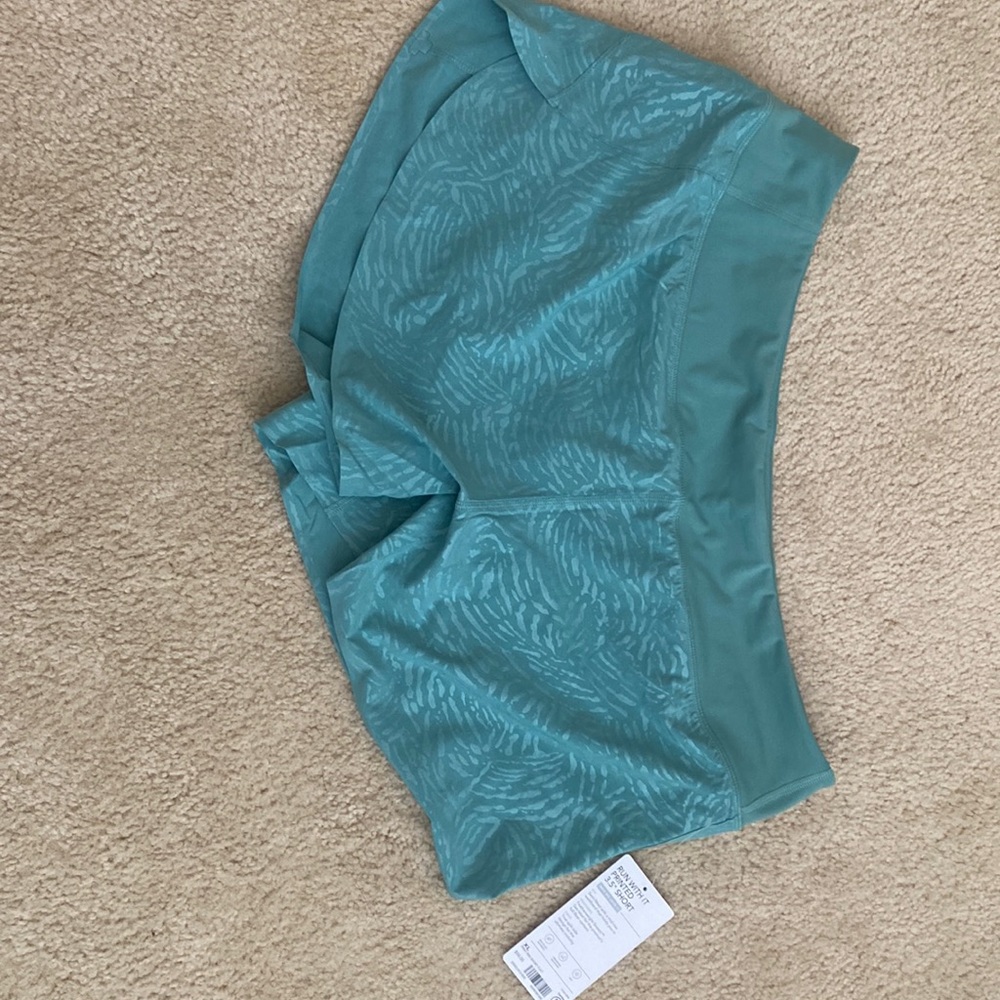 Athleta run with it shorts